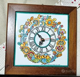 Orologio dipinto.Ceramica di  Vietri  sul Mare