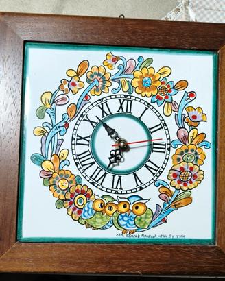 Orologio dipinto.Ceramica di  Vietri  sul Mare