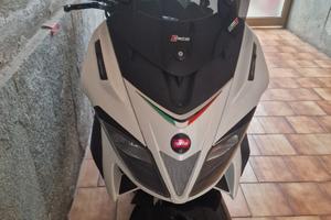 Aprilia SR Max 300 - 2012