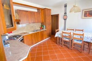 Casa indipendente con due appartamenti