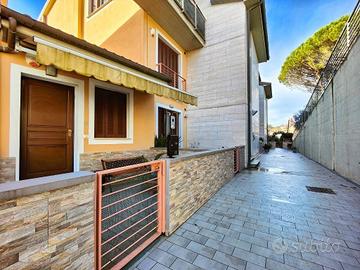 Villetta a schiera di 130 m² con 4 locali e box au