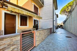 Villetta a schiera di 130 m² con 3 locali e box au
