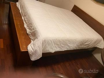 Camera da letto in legno massello