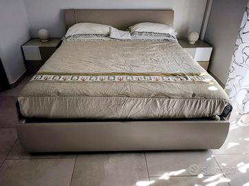 Trittico con letto a cassettone