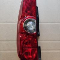 Fanale posteriore sinistro FIAT DOBLO del 2011