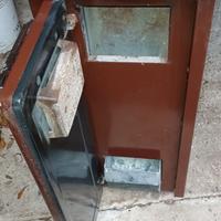 Stufetta datata ma usata poco  riscalda molto bene