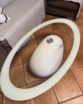 Tavolo ovale in vetro stile moderno