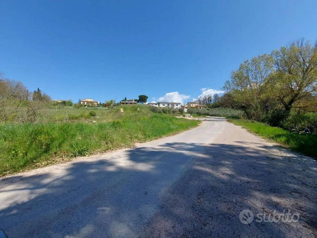 Immobile in asta di 2300 m² a Spoleto - Vista 3