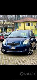 Auto Toyota Yaris 1.3 Benzina