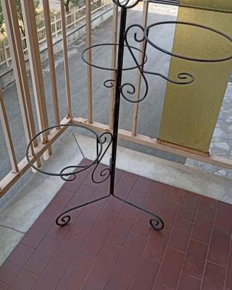 Fioriera in ferro battuto 