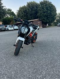 Duke ktm 390