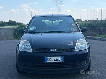 Ford fiesta 2004