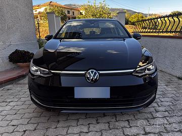 Volkswagen Golf 1.5tgi 130cv dsg Style NEOPATENTAT