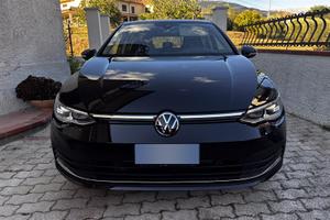 Volkswagen Golf 1.5tgi 130cv dsg Style NEOPATENTAT