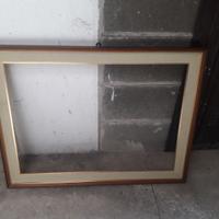 Cornice  orizzontale in legno marrone