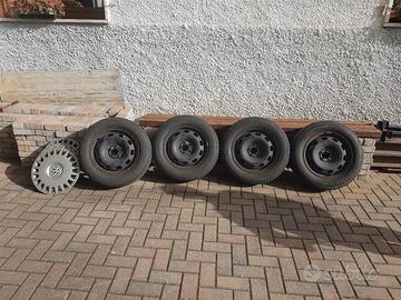 4 cerchi in acciaio 15" - 5 fori  VW