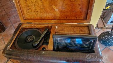 Radio mobile giradischi anni 30-40