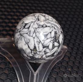 Sfera in pietra Pinolite