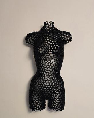 Complemento d'arredo a parete scultura donna ferro