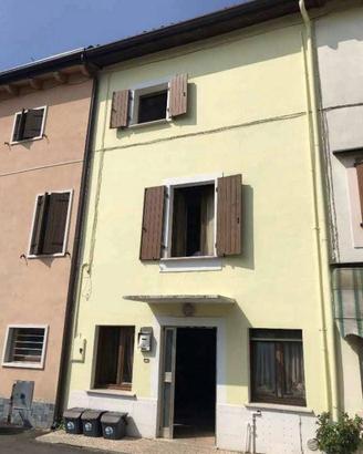 Immobile in asta di 136 m² con 3 locali e box auto