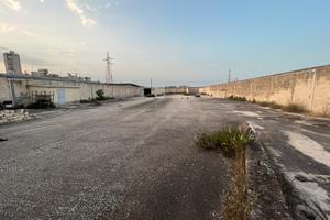 Capannone via Callano