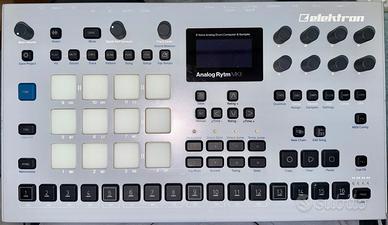 analog rytm mk2 + analog four mk1 + overhub +altro