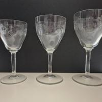 Set di 18 bicchieri in cristallo incisi