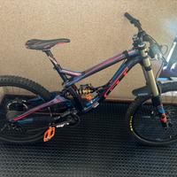 bici da downhill GT Fury Expert