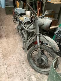 Motocicletta bianchi mt61