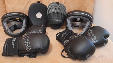 guantoni boxe, caschetti e paracolpi 