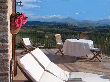 Affascinante appartamento in antico Casale