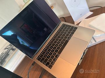 MacBook Pro 13'' 2017 – 16GB/256GB ottime condizio