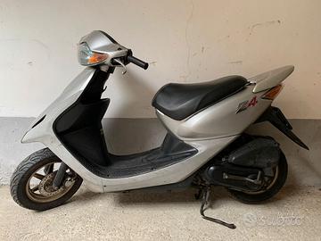 scooter - honda dio z4