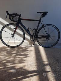 bici da corsa dedacciaio  tutta in carbonio