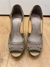 Décolleté in pelle