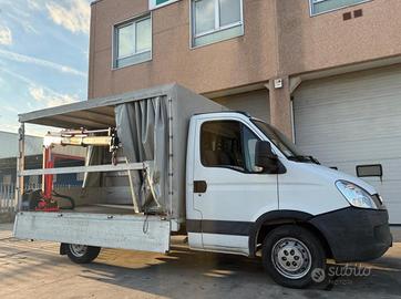 Camion/ Autocarro IVECO DAILY 35S13 - PAT B/ CENTI