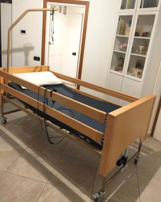 Letto elettrico per anziani / disabili