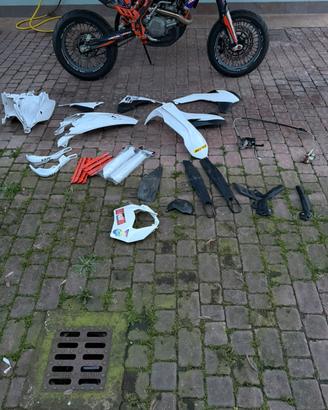 plastiche e ricambi ktm