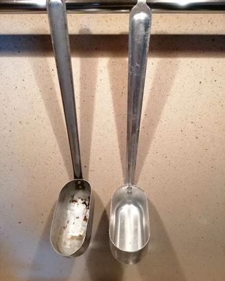 Mestoli per acqua  vecchi in alluminio