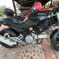 Ducati Monster 620 dark