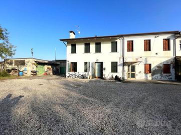3 LOCALI A VIGONZA