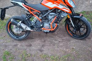 Ktm duke 125