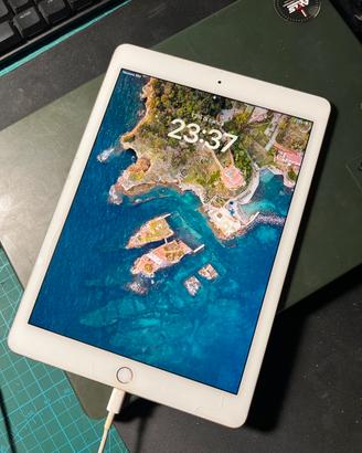 iPad Pro 9,7” 32 GB Wi‑Fi + Cellular