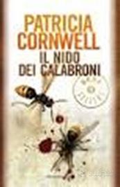 Libro-il nido dei calabroni-cornwell-2010