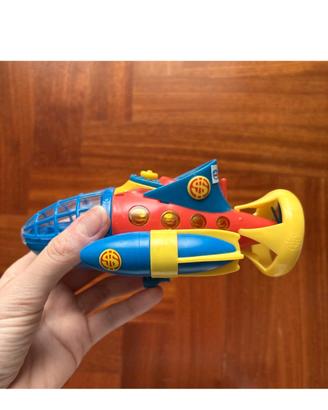 Gadget Disney topolino Pippo commissario Bassetton