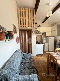 2 LOCALI A CIVITA CASTELLANA