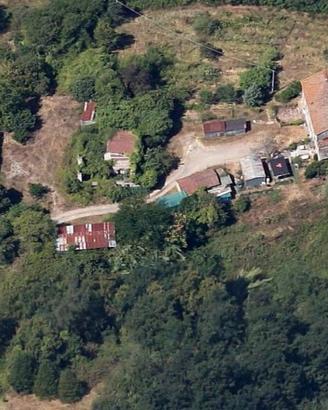 Rustico / Casale di 580 m² con più di 5 locali a L