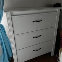 Cassettiera IKEA bianca con 3 cassetti