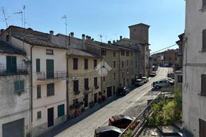 4 LOCALI A SCHEGGIA E PASCELUPO