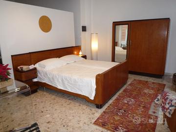 Camera letto matrimoniale antica